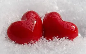 Two Heart Of Love Balloons Wallpaper