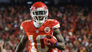 Tyreek Hill Football Crowd Wallpaper