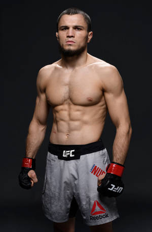 Umar Nurmagomedov Standing Wallpaper