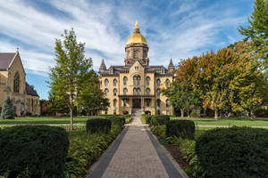 University Of Notre Dame Historical Landmark Wallpaper