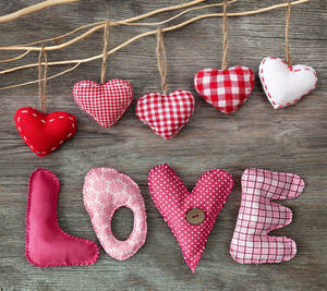 Valentine's Day Love Heart Pillows Wallpaper