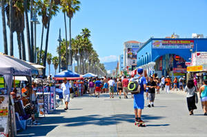 Venice Beach People Walking Wallpaper