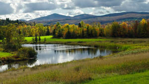 Vermont Lakes And Mountains Wallpaper