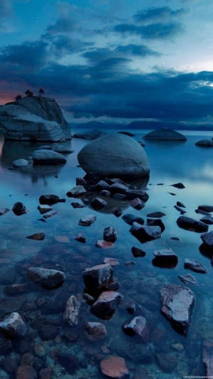 Vertical Broken Stones Wallpaper