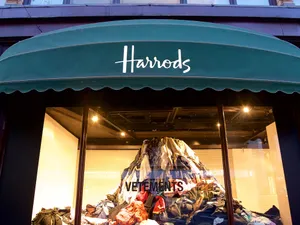 Vetements At Harrods Wallpaper