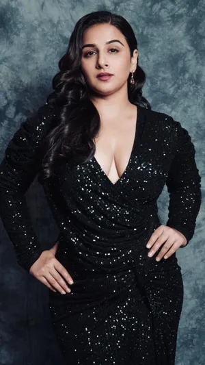 Vidya Balan In Black Dress Wallpaper