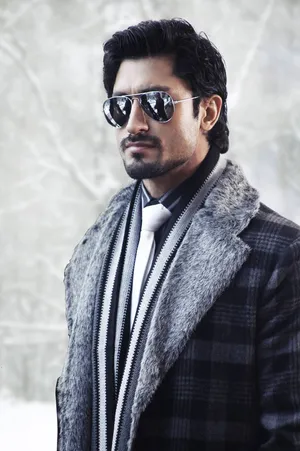 Vidyut Jamwal Winter Coat Wallpaper