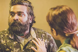 Vijay Sethupathi Trisha Krishnan 96 Hand On Chest Hd Wallpaper
