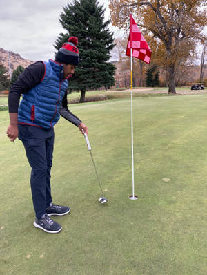 Vijay Singh Fixing Divot Wallpaper