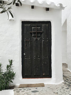 Vintage Black Painted Wood Door Wallpaper