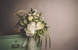 Vintage Flower Bouquet Wallpaper