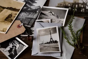 Vintage Old Photographs Wallpaper