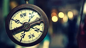 Vintage Retro Compass Wallpaper