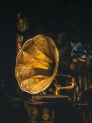 Vintage Yellow Gramophone Wallpaper