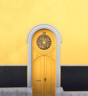 Vintage Yellow Wooden Double Door Wallpaper