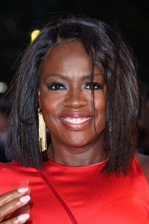 Viola Davis Red Carpet Premiere Close Up Wallpaper