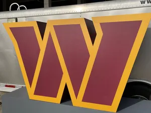 Washington Commanders Giant Logo Wallpaper
