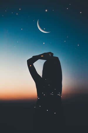 Watching The Moon For Girls Wallpaper