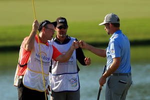 Webb Simpson Fist Bumping Fellow Players Wallpaper