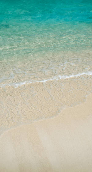 White Sand And Clear Water Ios 7 Wallpaper