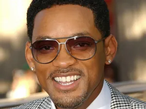 [Image: will-smith-with-glasses-nqnsgt3hxwcdbabd.webp]