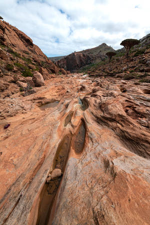 Yemen Rock Formations Wallpaper