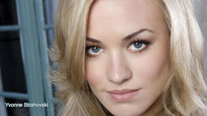 Yvonne Strahovski Close-up And Name Wallpaper