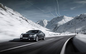 Zipping Continental Gt Bentley Hd Wallpaper