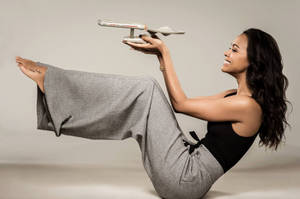 Zoe Saldana Starship Enterprise Scale Model Wallpaper