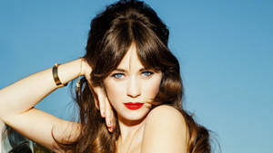 Zooey Deschanel Glamorous Make-up Wallpaper