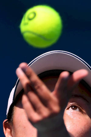 Zoomed In Shuai Peng Serve Toss Wallpaper